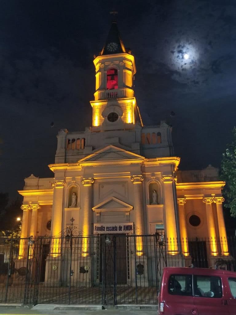 Iglesia Colonial — Iluminación Monumental